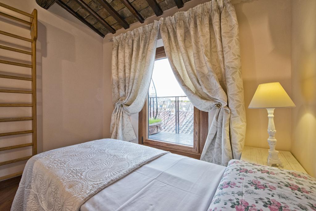 Pantheon Luxury Apartment Rzym Pokój zdjęcie